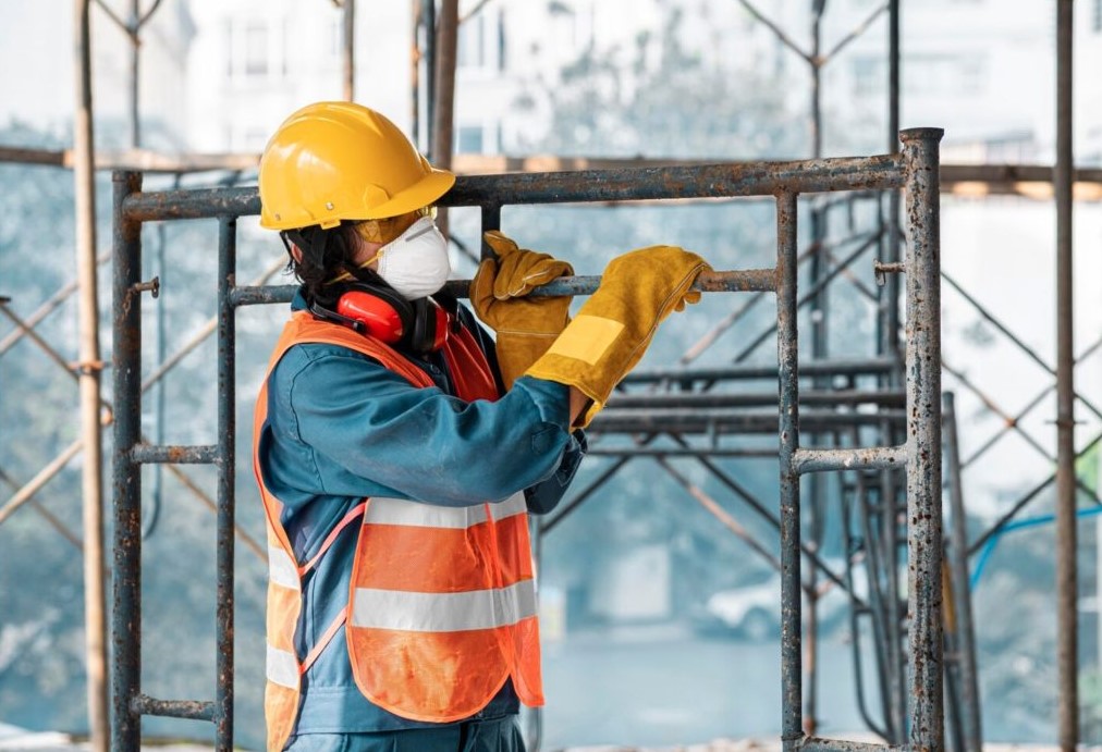 Lao động phổ thông tìm việc ở đâu?