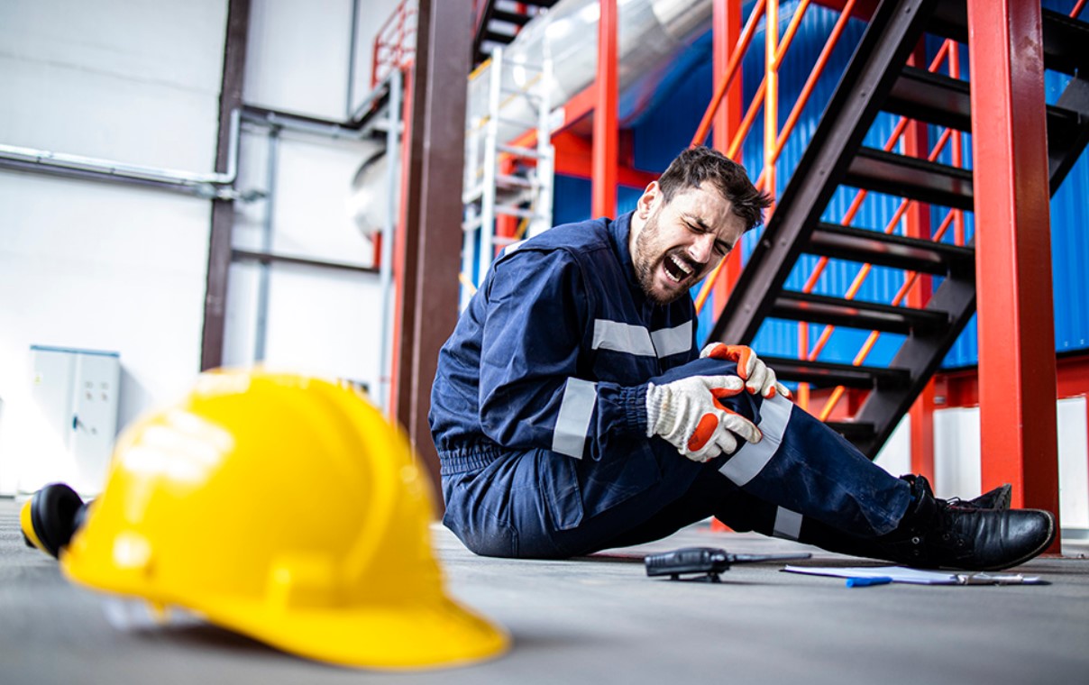 Quy định về thời gian và nội dung báo cáo tai nạn lao động