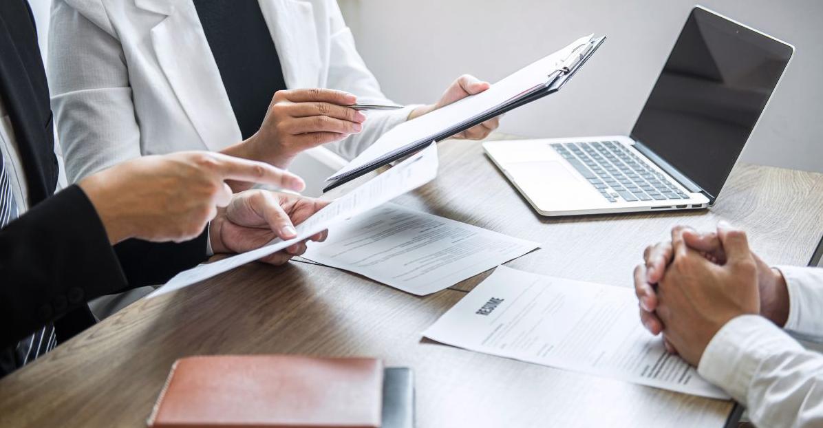 Tiếp nhận và phân tích nhu cầu tuyển dụng