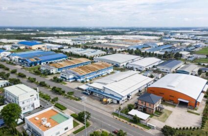 Cung ứng lao động KCN Việt Nam Singapore IIA